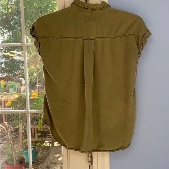 ID 1:23 top khaki green soft S $11 - Picture 3 of 3